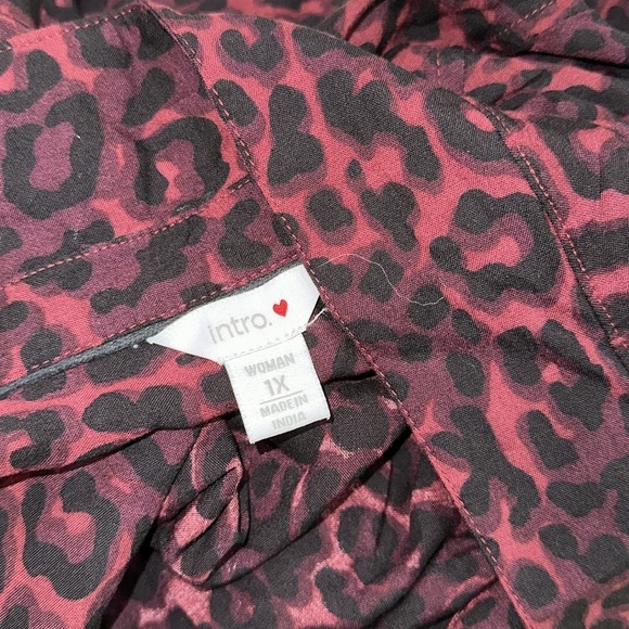 Intro burgundy & black leopard print Button Down Shirt size 1X - Picture 4 of 7